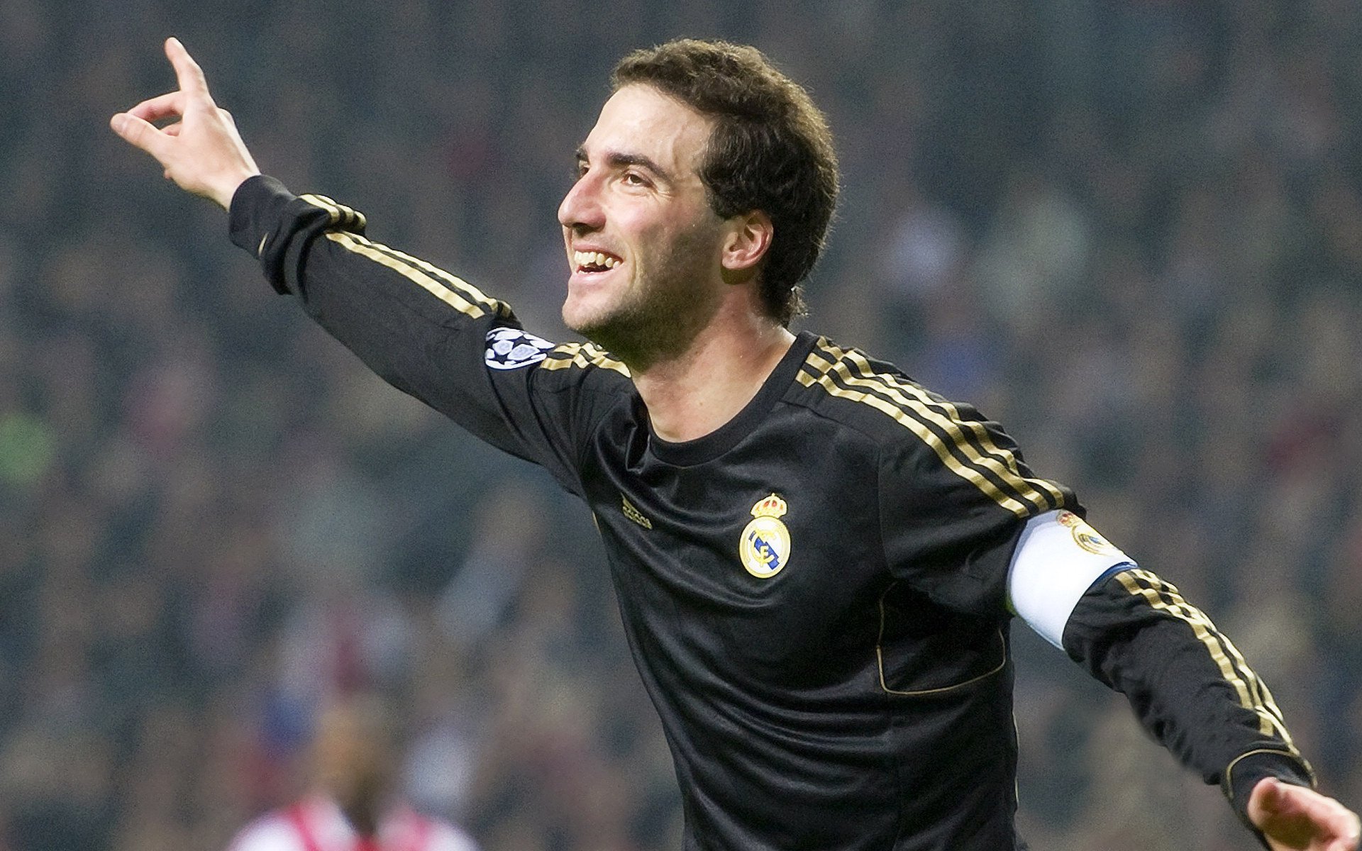 九游网-纽卡斯尔联青训新星崛起，引发球队换血风潮，纽卡斯尔联队名宿